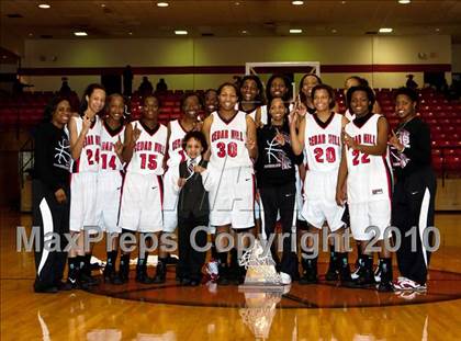 Thumbnail 2 in MacArthur vs. Cedar Hill (Texas 5A Region I Final) photogallery.