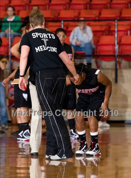 Thumbnail 3 in MacArthur vs. Cedar Hill (Texas 5A Region I Final) photogallery.