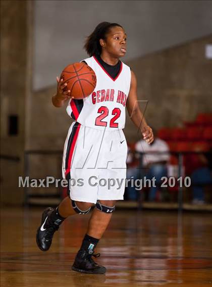 Thumbnail 1 in MacArthur vs. Cedar Hill (Texas 5A Region I Final) photogallery.