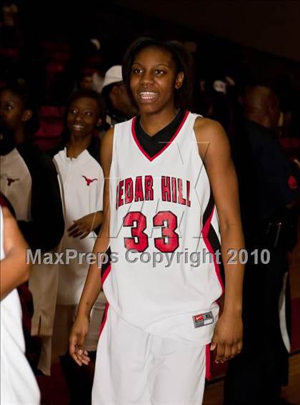 Thumbnail 1 in MacArthur vs. Cedar Hill (Texas 5A Region I Final) photogallery.