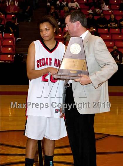 Thumbnail 3 in MacArthur vs. Cedar Hill (Texas 5A Region I Final) photogallery.