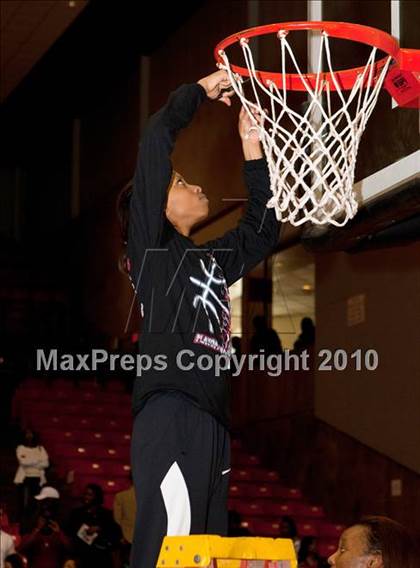 Thumbnail 3 in MacArthur vs. Cedar Hill (Texas 5A Region I Final) photogallery.