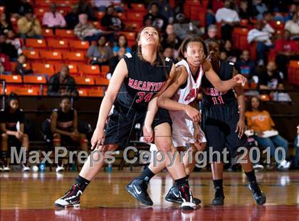 Thumbnail 3 in MacArthur vs. Cedar Hill (Texas 5A Region I Final) photogallery.