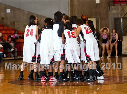 Thumbnail 2 in MacArthur vs. Cedar Hill (Texas 5A Region I Final) photogallery.