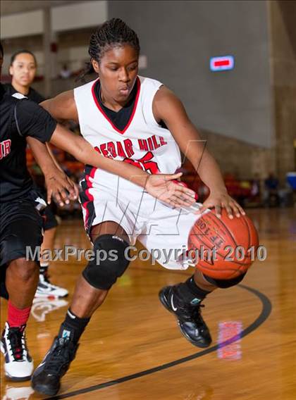 Thumbnail 3 in MacArthur vs. Cedar Hill (Texas 5A Region I Final) photogallery.