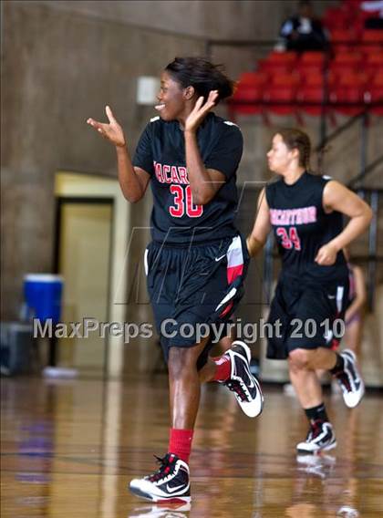 Thumbnail 2 in MacArthur vs. Cedar Hill (Texas 5A Region I Final) photogallery.