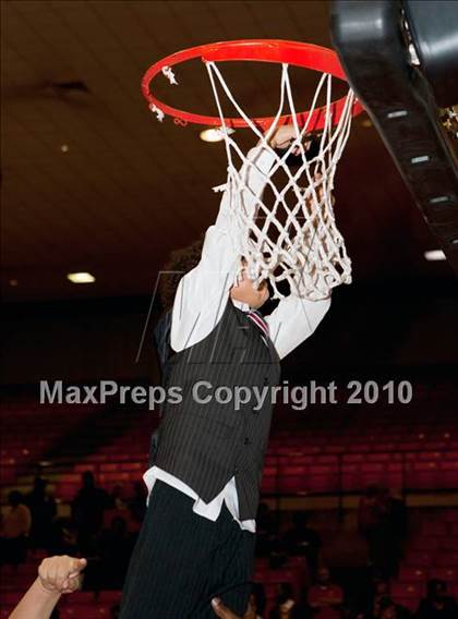Thumbnail 3 in MacArthur vs. Cedar Hill (Texas 5A Region I Final) photogallery.