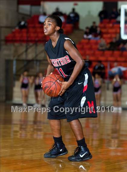 Thumbnail 2 in MacArthur vs. Cedar Hill (Texas 5A Region I Final) photogallery.
