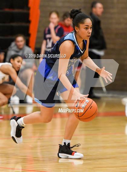 Thumbnail 2 in Salesian College Preparatory vs. Shadow Mountain (NIKE Tournament of Champions) photogallery.