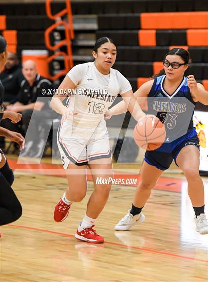 Thumbnail 1 in Salesian College Preparatory vs. Shadow Mountain (NIKE Tournament of Champions) photogallery.