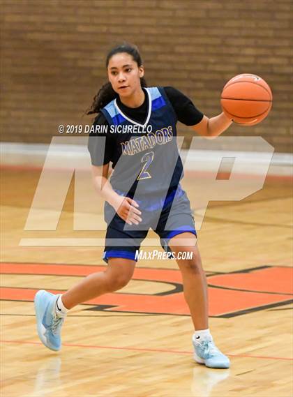 Thumbnail 3 in Salesian College Preparatory vs. Shadow Mountain (NIKE Tournament of Champions) photogallery.