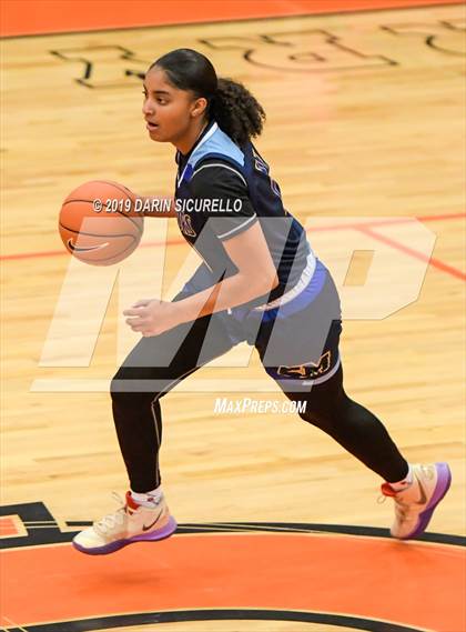 Thumbnail 2 in Salesian College Preparatory vs. Shadow Mountain (NIKE Tournament of Champions) photogallery.