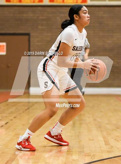 Thumbnail 3 in Salesian College Preparatory vs. Shadow Mountain (NIKE Tournament of Champions) photogallery.