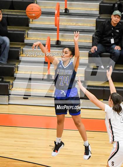 Thumbnail 3 in Salesian College Preparatory vs. Shadow Mountain (NIKE Tournament of Champions) photogallery.