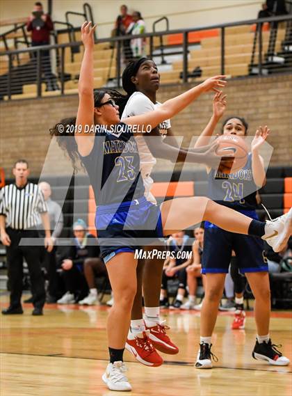 Thumbnail 3 in Salesian College Preparatory vs. Shadow Mountain (NIKE Tournament of Champions) photogallery.
