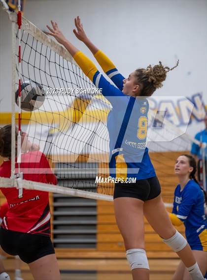 Thumbnail 1 in Fallbrook @ San Pasqual photogallery.