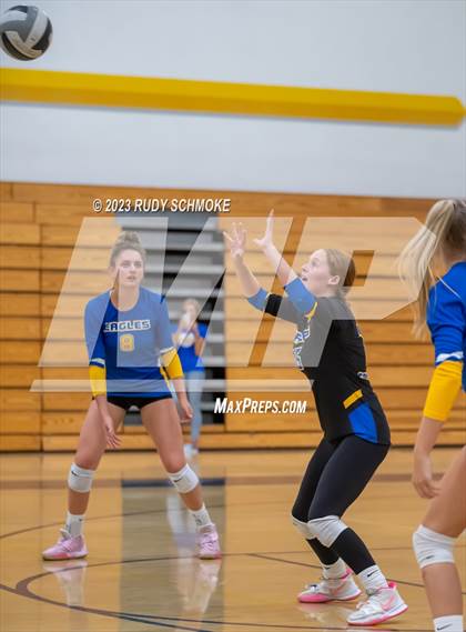 Thumbnail 3 in Fallbrook @ San Pasqual photogallery.