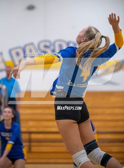 Thumbnail 1 in Fallbrook @ San Pasqual photogallery.