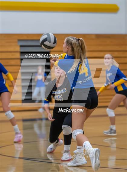 Thumbnail 2 in Fallbrook @ San Pasqual photogallery.