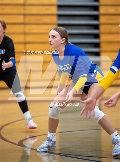 Thumbnail 2 in Fallbrook @ San Pasqual photogallery.