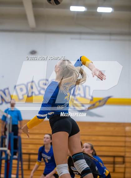 Thumbnail 3 in Fallbrook @ San Pasqual photogallery.