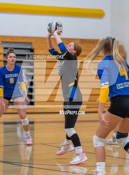 Thumbnail 1 in Fallbrook @ San Pasqual photogallery.