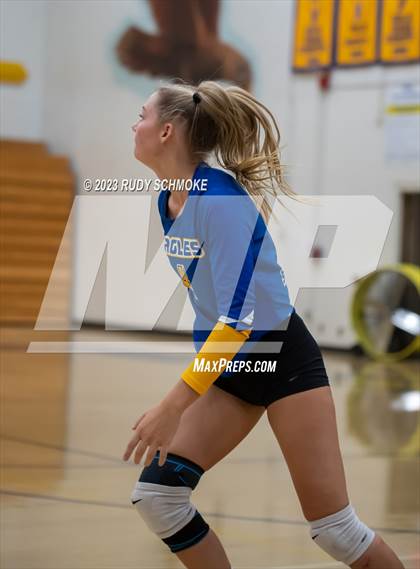 Thumbnail 1 in Fallbrook @ San Pasqual photogallery.