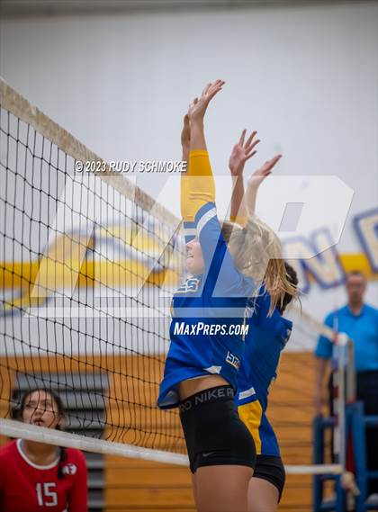 Thumbnail 3 in Fallbrook @ San Pasqual photogallery.