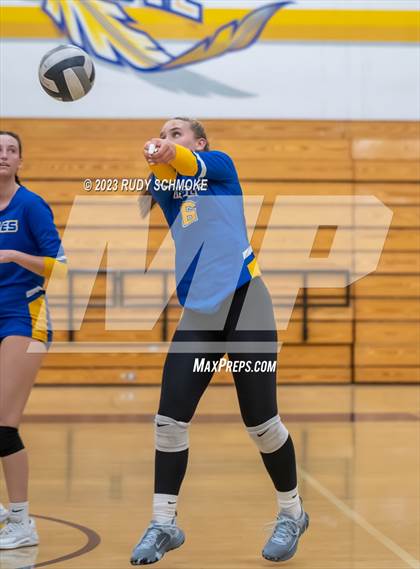 Thumbnail 1 in Fallbrook @ San Pasqual photogallery.