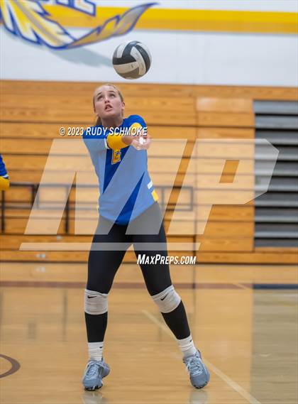 Thumbnail 3 in Fallbrook @ San Pasqual photogallery.