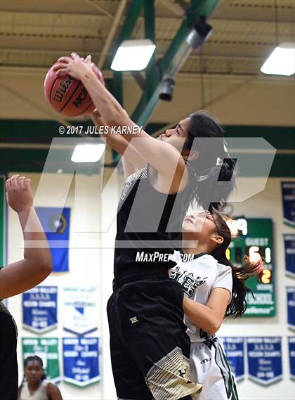 Thumbnail 3 in Green Valley vs Flagstaff (Gator Winter Classic) photogallery.
