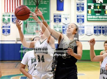 Thumbnail 3 in Green Valley vs Flagstaff (Gator Winter Classic) photogallery.
