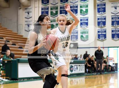 Thumbnail 2 in Green Valley vs Flagstaff (Gator Winter Classic) photogallery.
