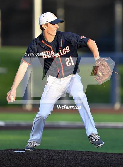 Thumbnail 3 in Chicago Mt. Carmel vs. Oak Park-River Forest photogallery.