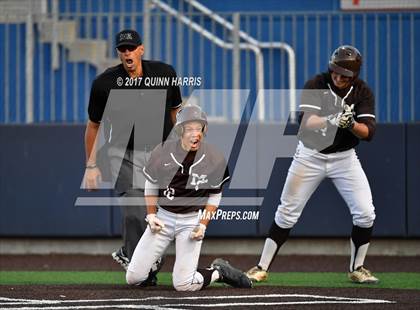 Thumbnail 2 in Chicago Mt. Carmel vs. Oak Park-River Forest photogallery.