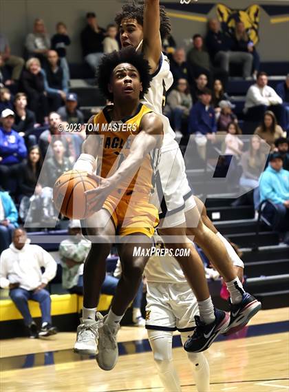 Thumbnail 3 in Shabach Christian Academy @ Varsity Opponent photogallery.