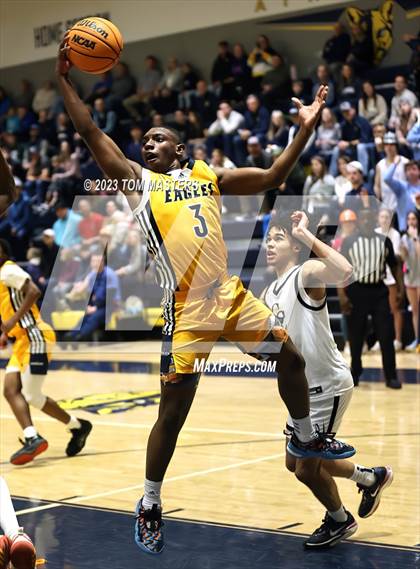Thumbnail 3 in Shabach Christian Academy @ Varsity Opponent photogallery.