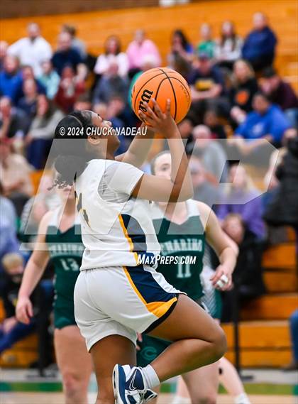 Thumbnail 3 in Barrington vs. Chariho (RIIL Elite 8) photogallery.