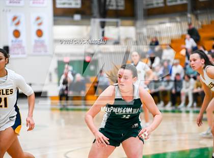 Thumbnail 2 in Barrington vs. Chariho (RIIL Elite 8) photogallery.