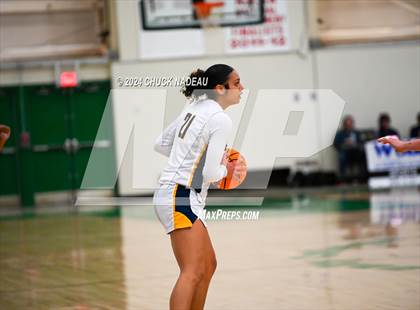 Thumbnail 3 in Barrington vs. Chariho (RIIL Elite 8) photogallery.