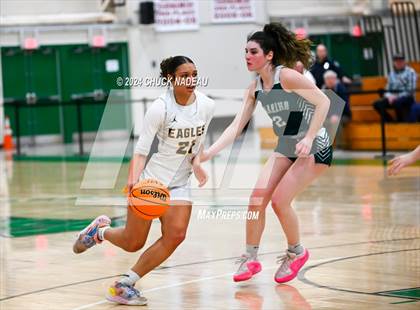 Thumbnail 3 in Barrington vs. Chariho (RIIL Elite 8) photogallery.