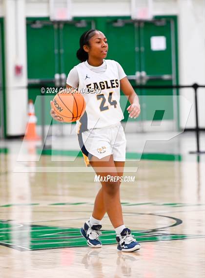 Thumbnail 2 in Barrington vs. Chariho (RIIL Elite 8) photogallery.