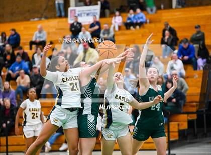 Thumbnail 1 in Barrington vs. Chariho (RIIL Elite 8) photogallery.