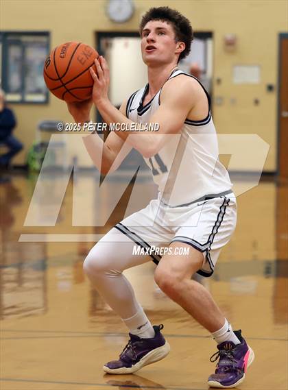 Thumbnail 2 in Exeter vs Goffstown (NHIAA Division I First Round) photogallery.