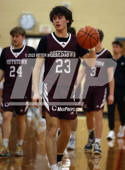 Thumbnail 2 in Exeter vs Goffstown (NHIAA Division I First Round) photogallery.