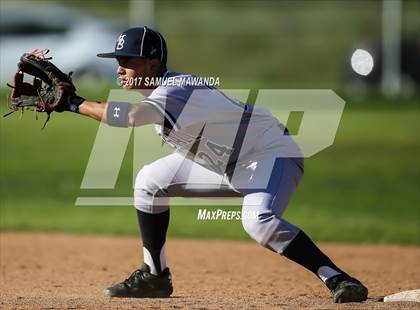 Thumbnail 2 in Kennedy vs Marshall photogallery.