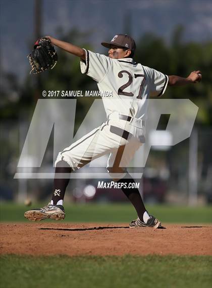 Thumbnail 1 in Kennedy vs Marshall photogallery.