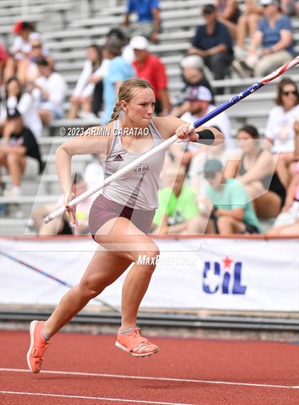 Thumbnail 2 in UIL 3A Track & Field Finals  photogallery.