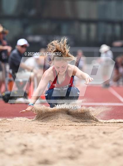Thumbnail 3 in UIL 3A Track & Field Finals  photogallery.