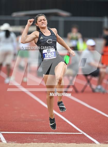 Thumbnail 3 in UIL 3A Track & Field Finals  photogallery.